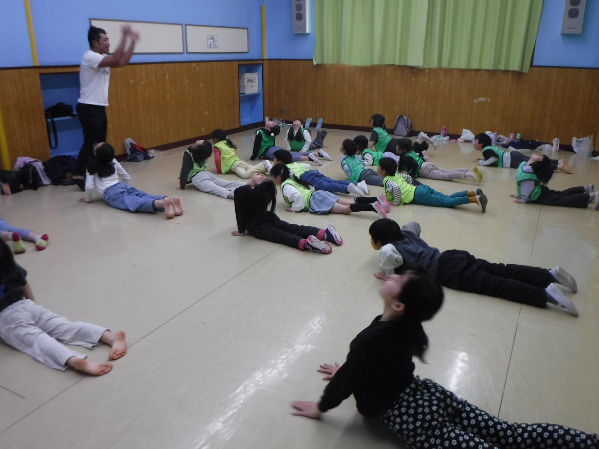 ハードでも頑張る子ども達の写真