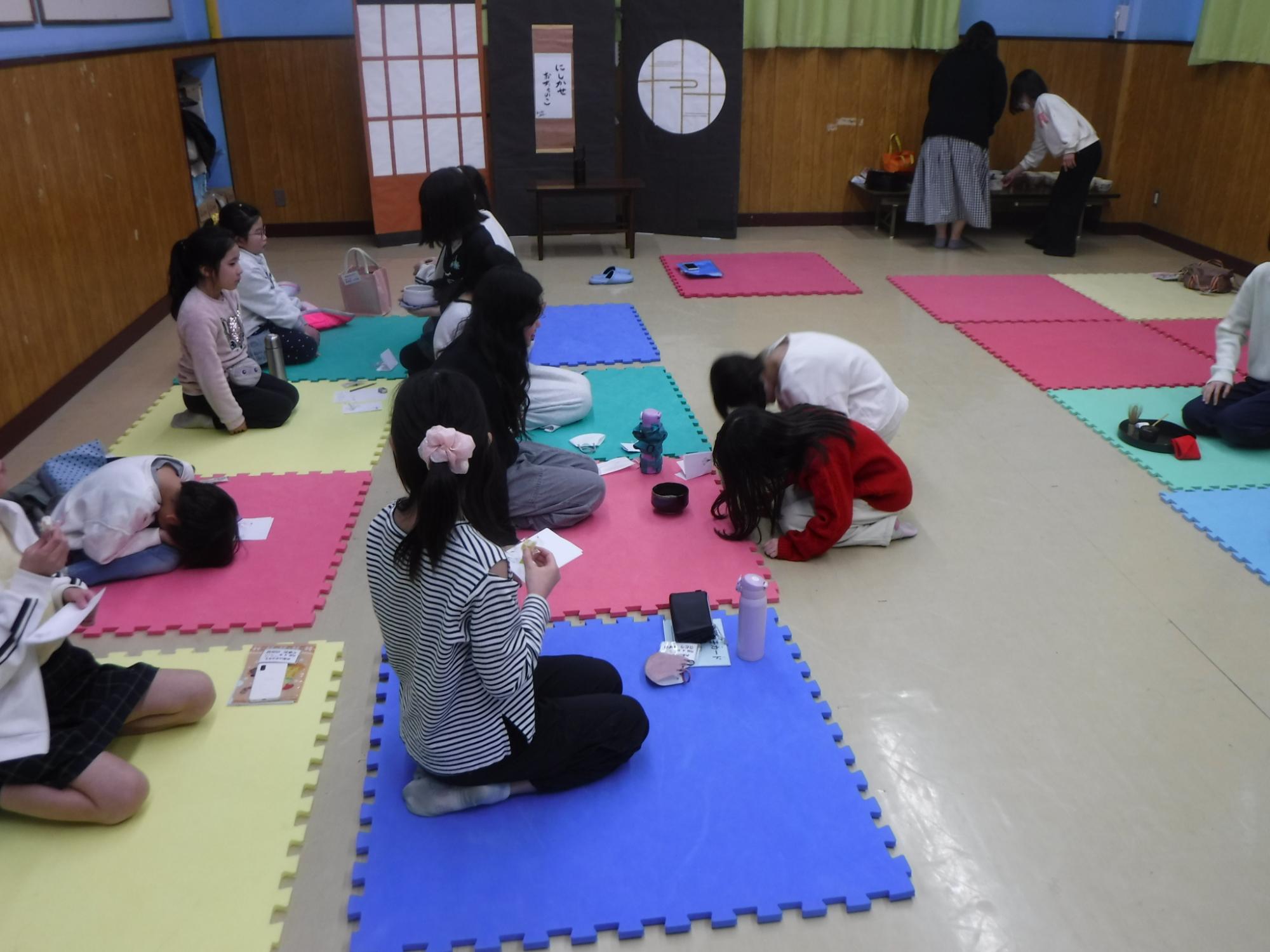 お茶席の練習2