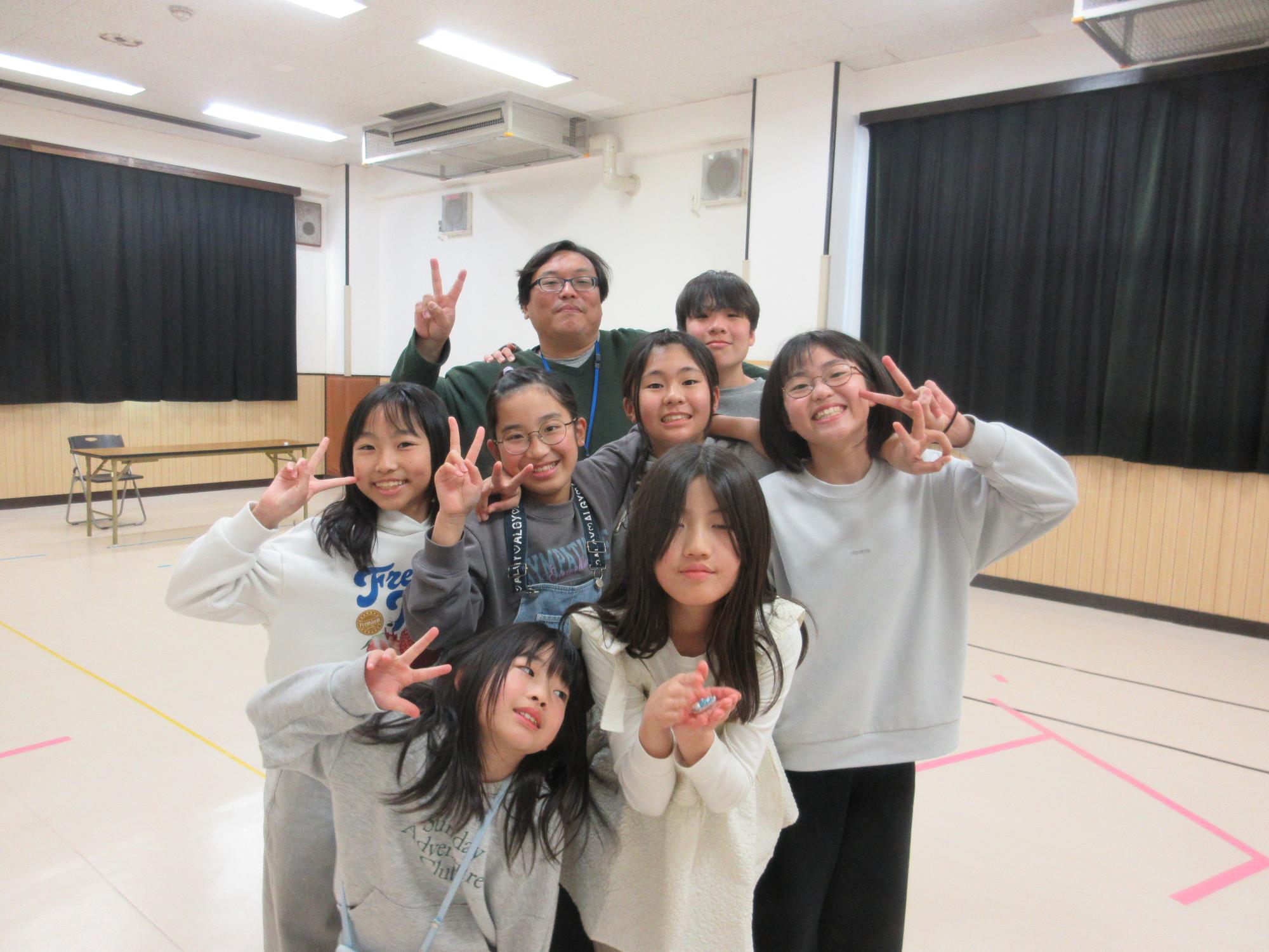 運営委員の集合写真