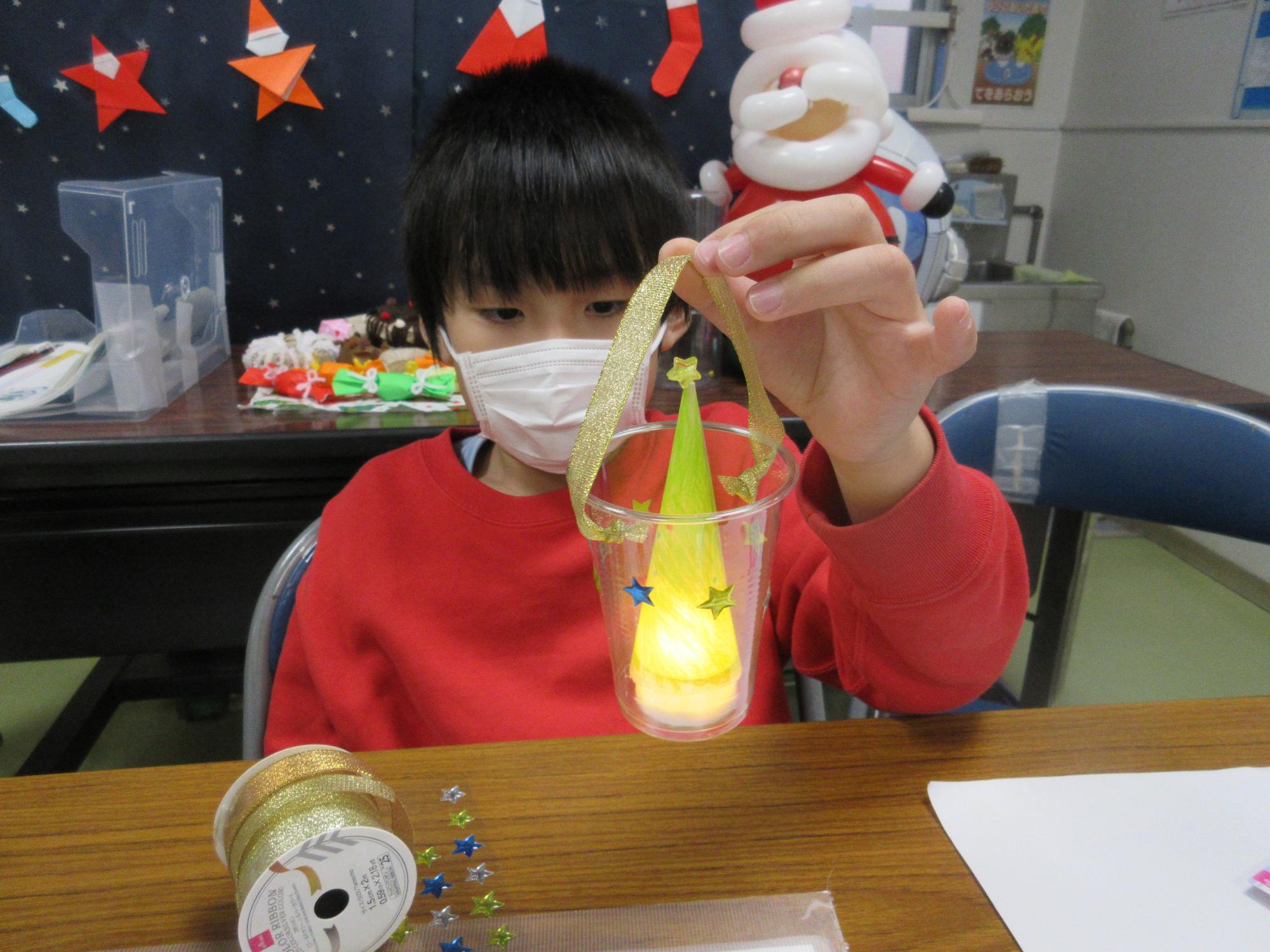 光るランタンの様子