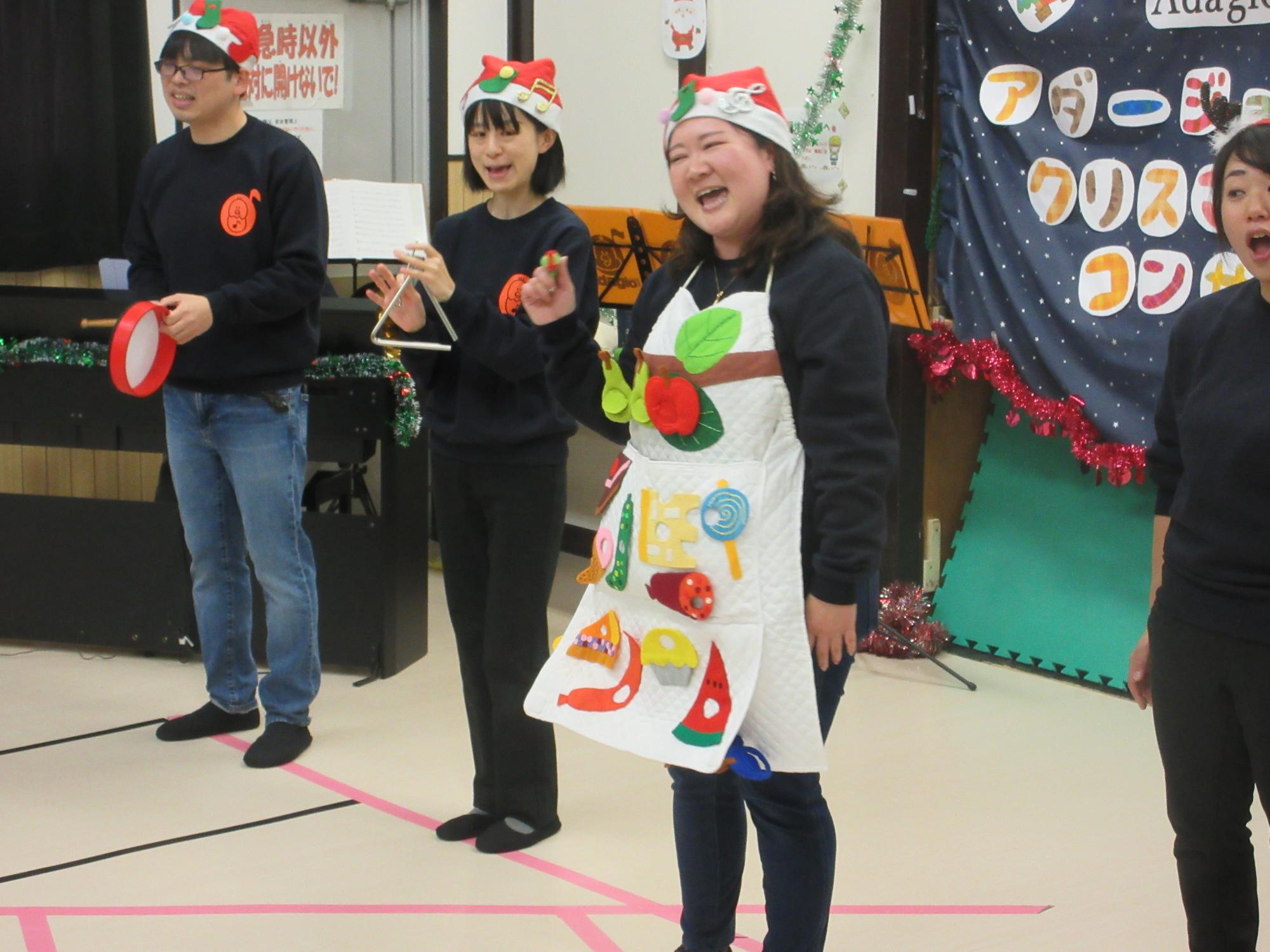 アダージョさんがお芝居をしているところ