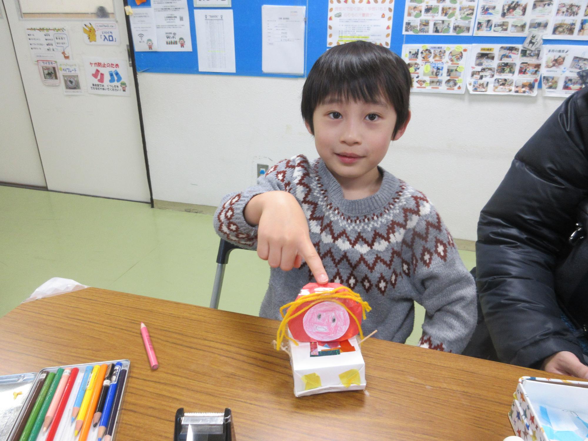 赤色のだるまの作品