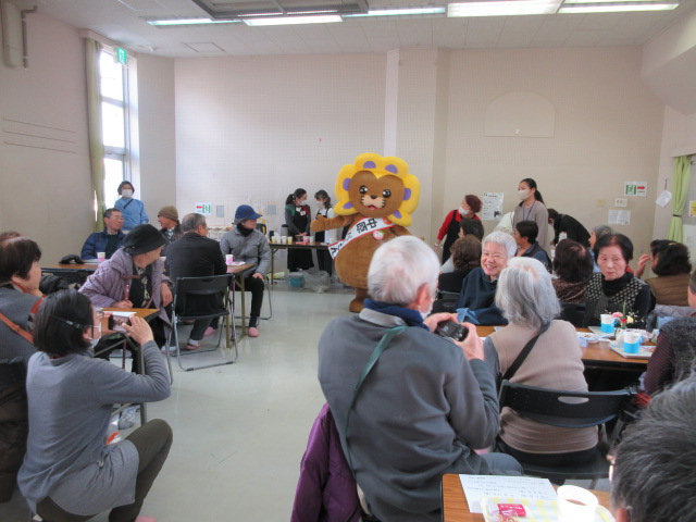 今回の「カフェおおがやと」に「パルるん」が来た様子の写真