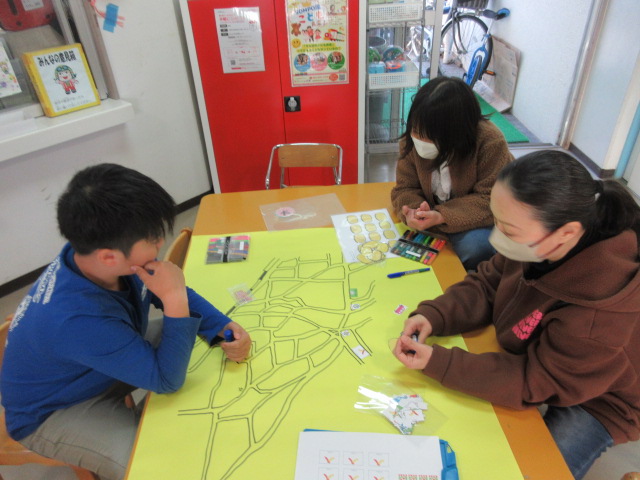 地域のマップを作成する様子