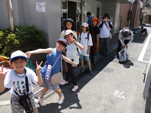お手伝いが終わりみんなで撮った写真
