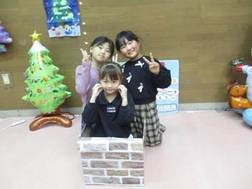 友だちと煙突に入って取った写真