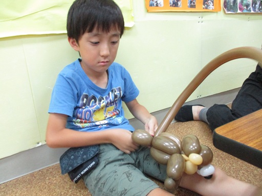 おさるを作っている写真
