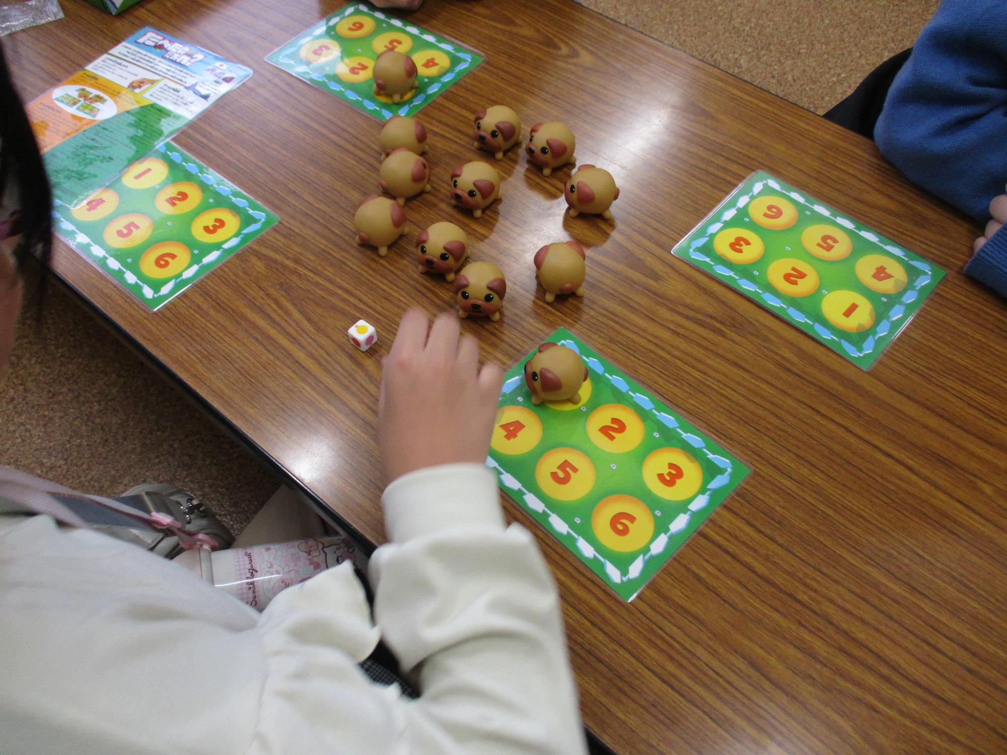 たべたのだあれ？を遊んでいる写真2