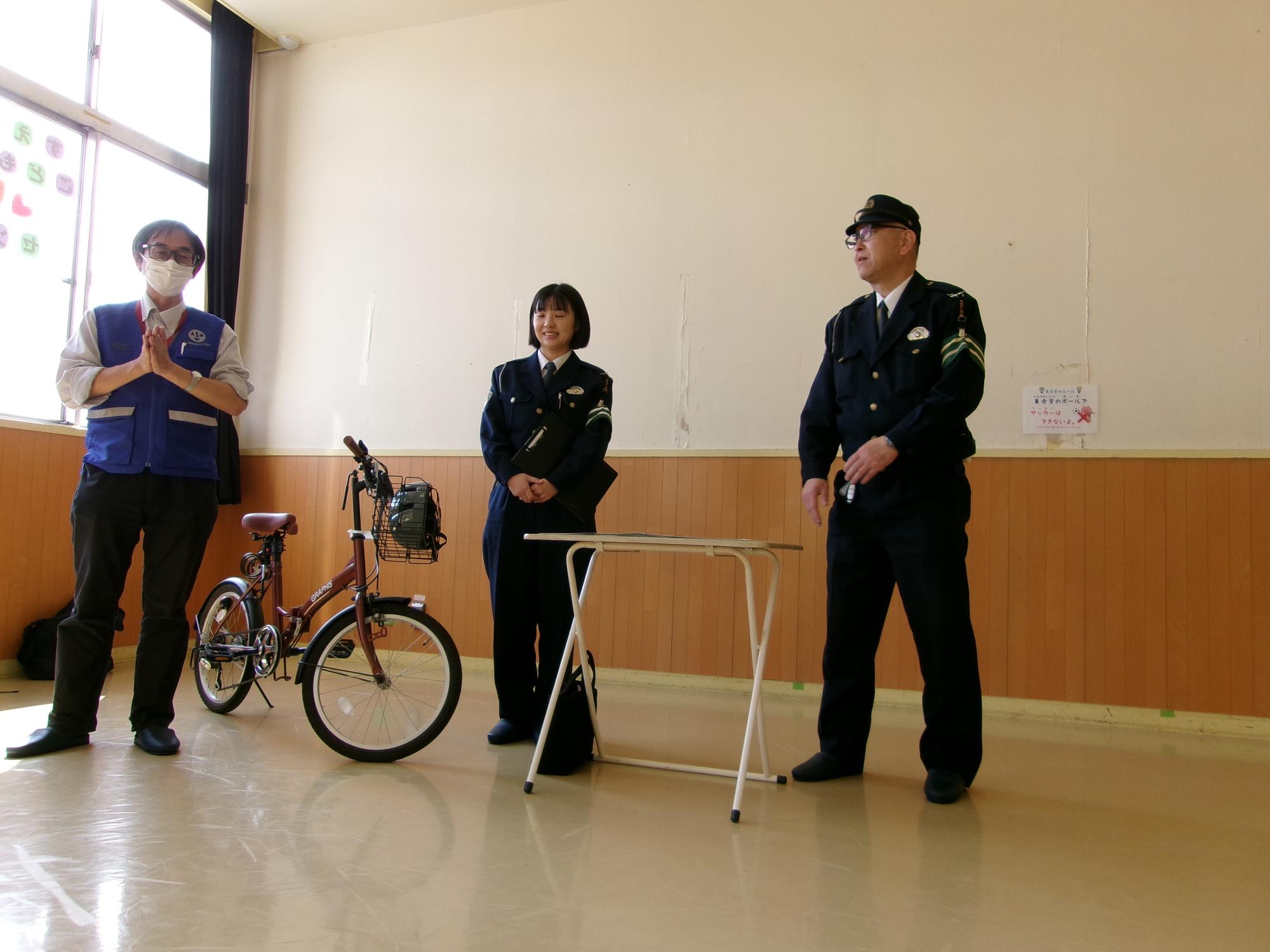 危機管理室の方々の写真