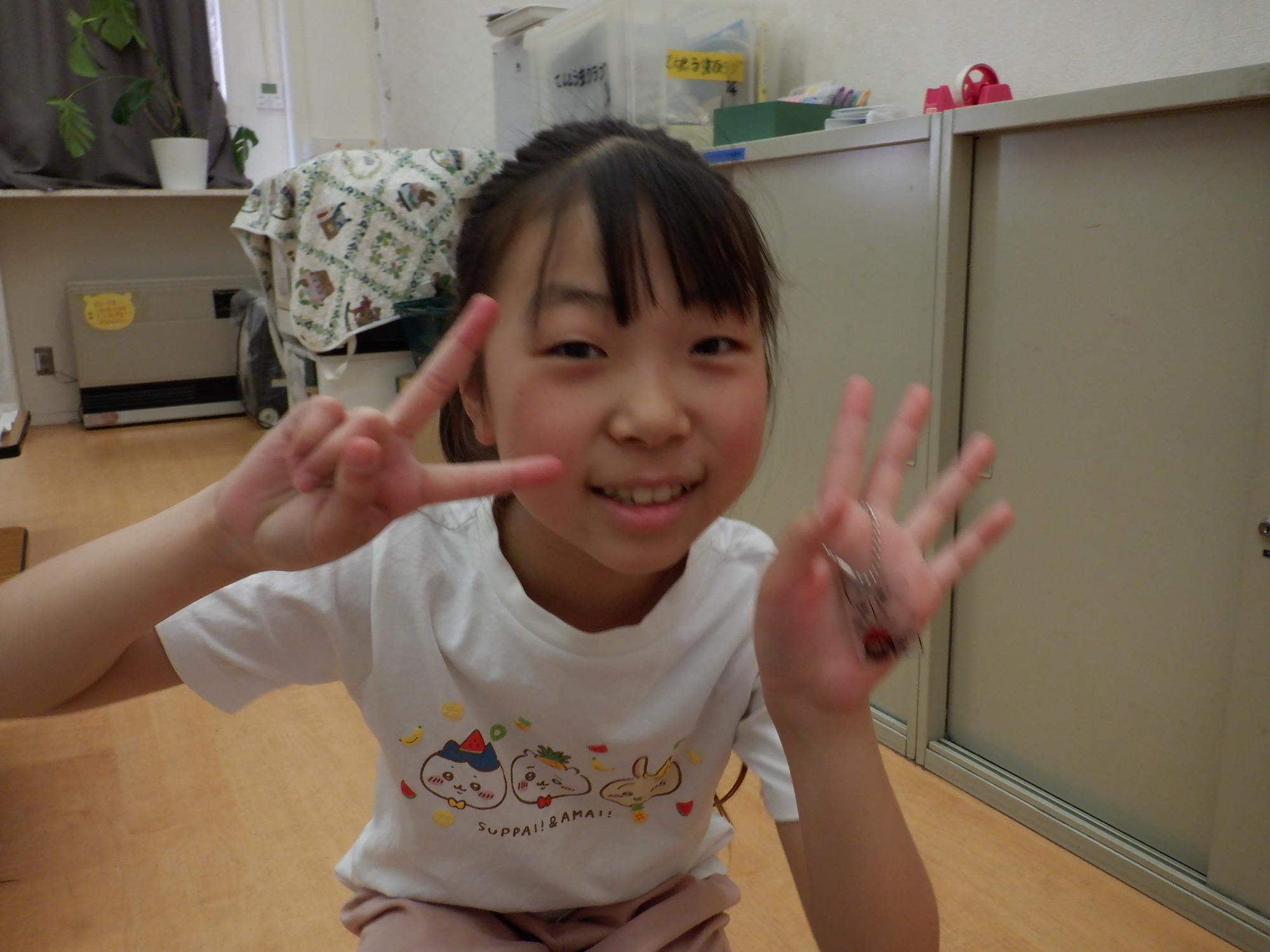 出来上がったプラバンと記念撮影