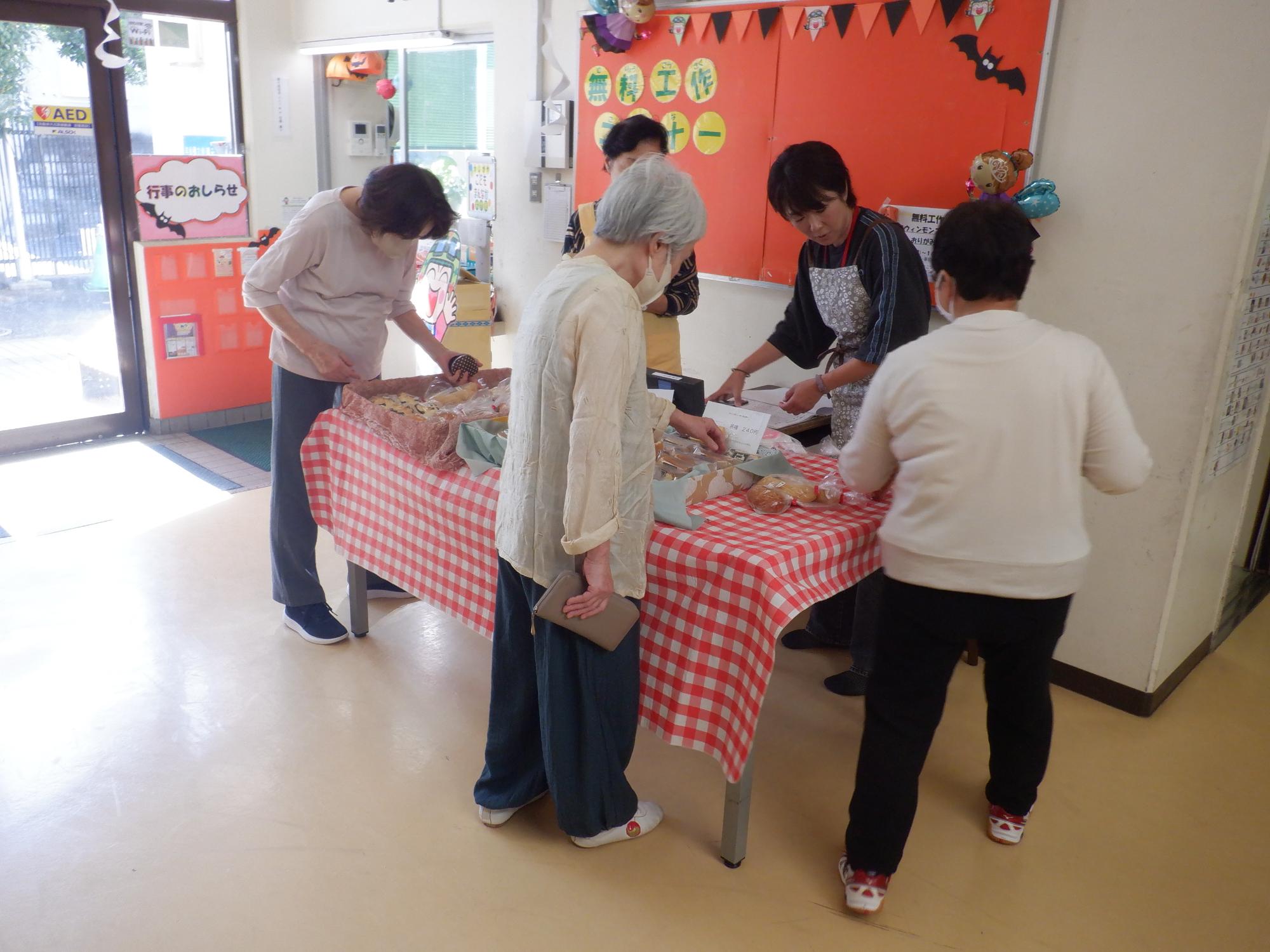 カフェに遊びにきてくださった方の様子