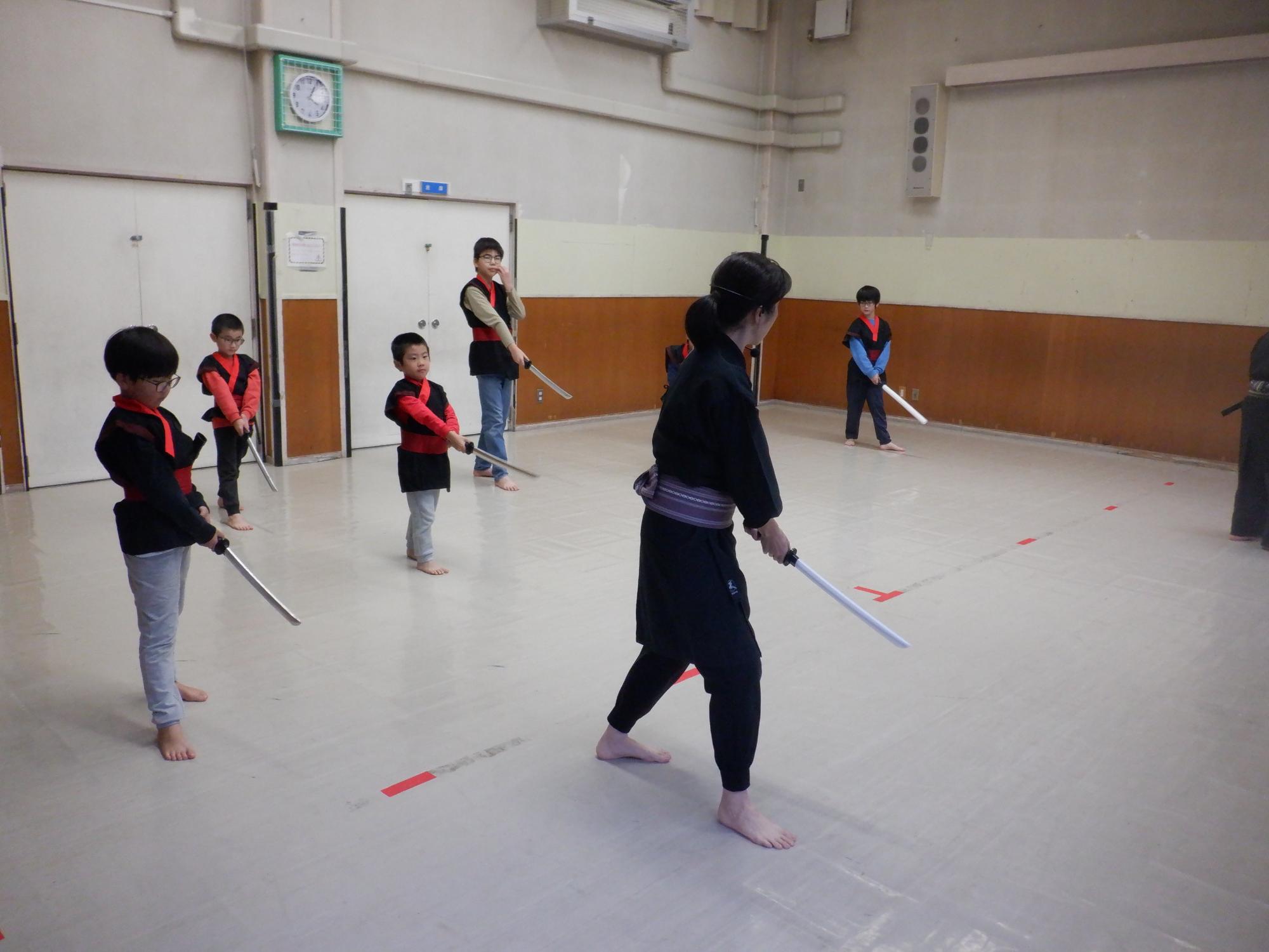 稽古をしている写真