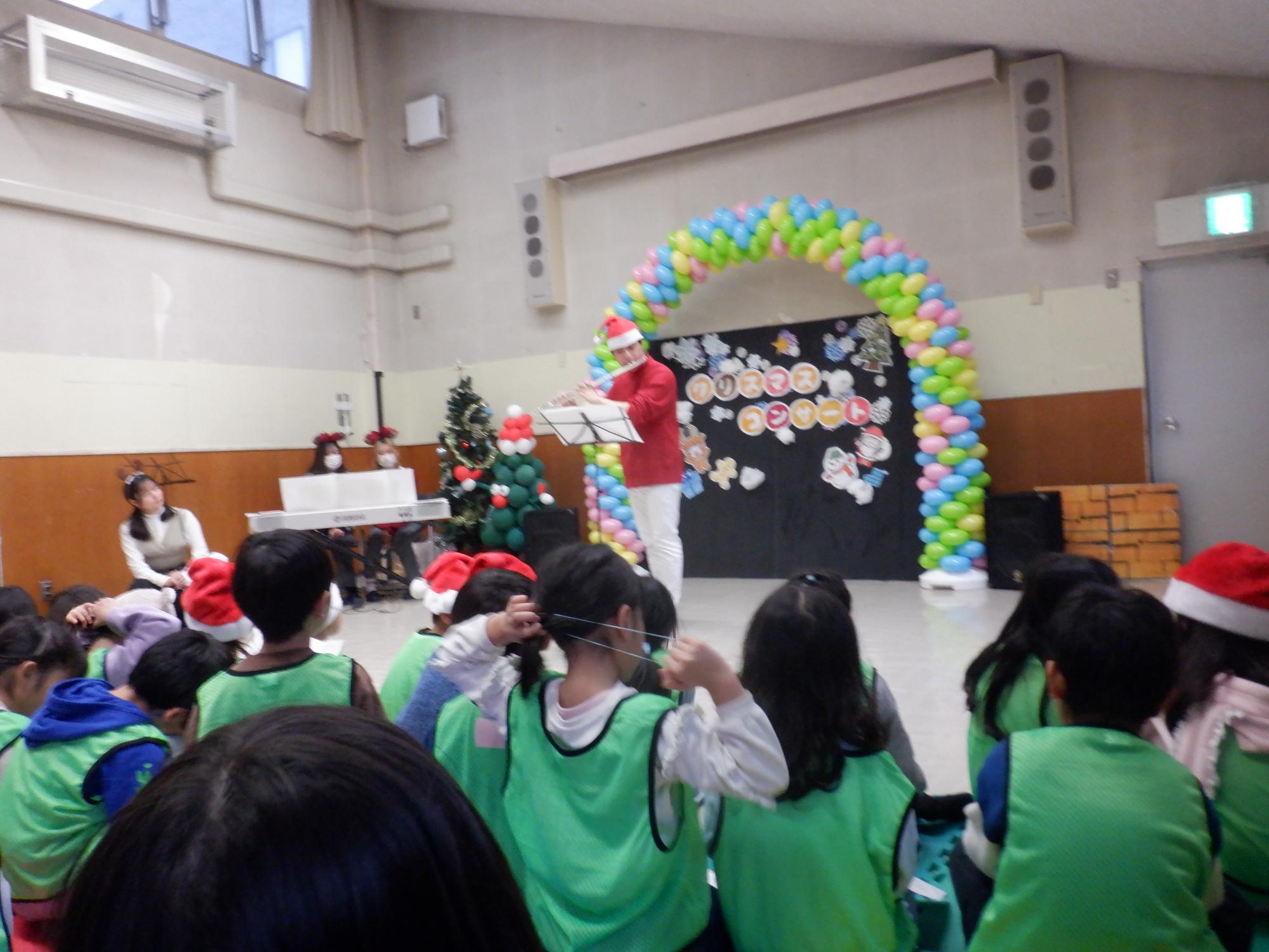 フルート演奏の様子