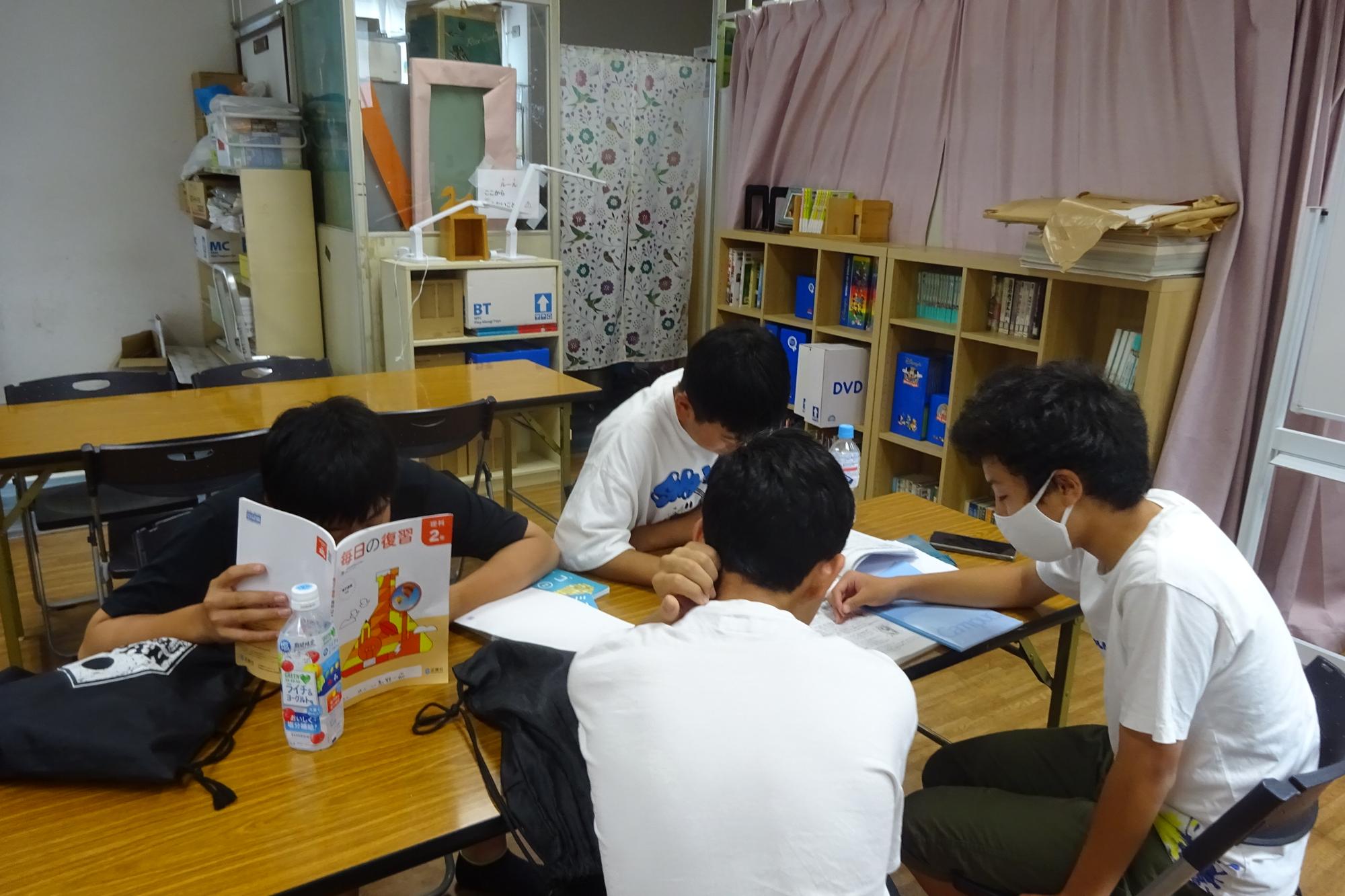 ぼくらの8日間勉強の様子