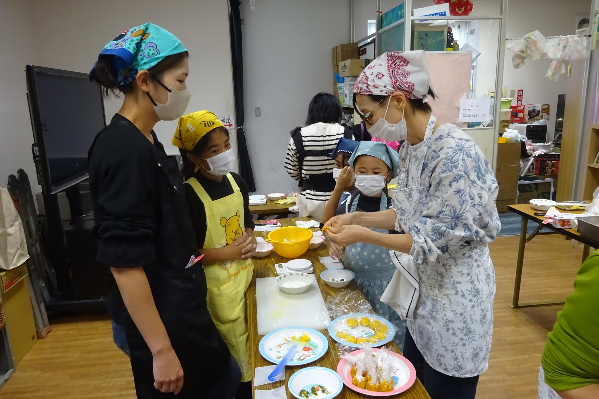 わたりだクッキングの様子