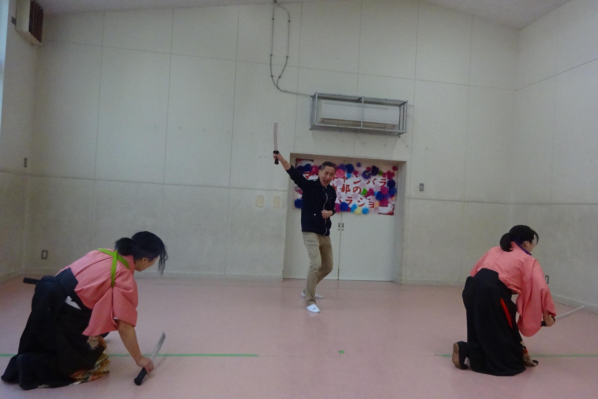 ママチャンバラショー