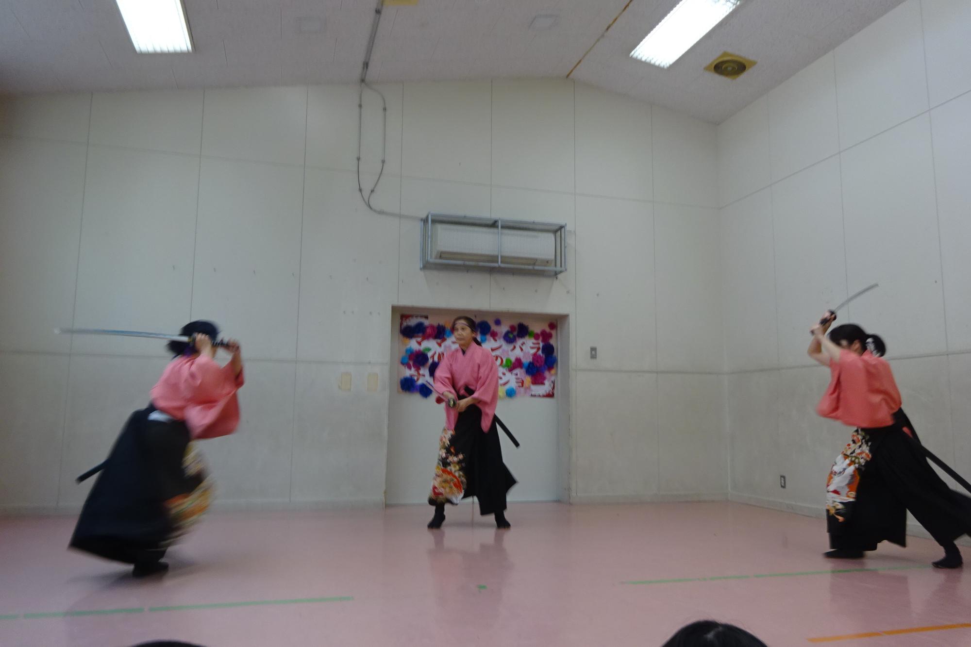 ママチャンバラショー