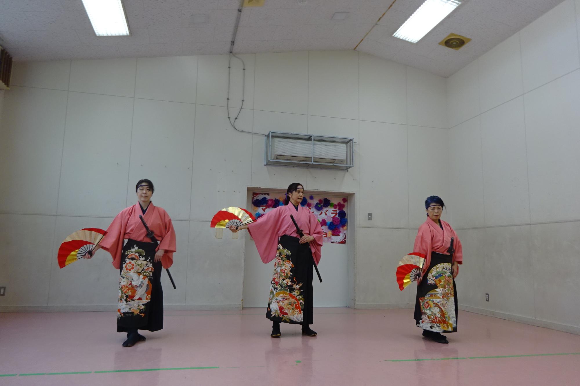 ママチャンバラショー