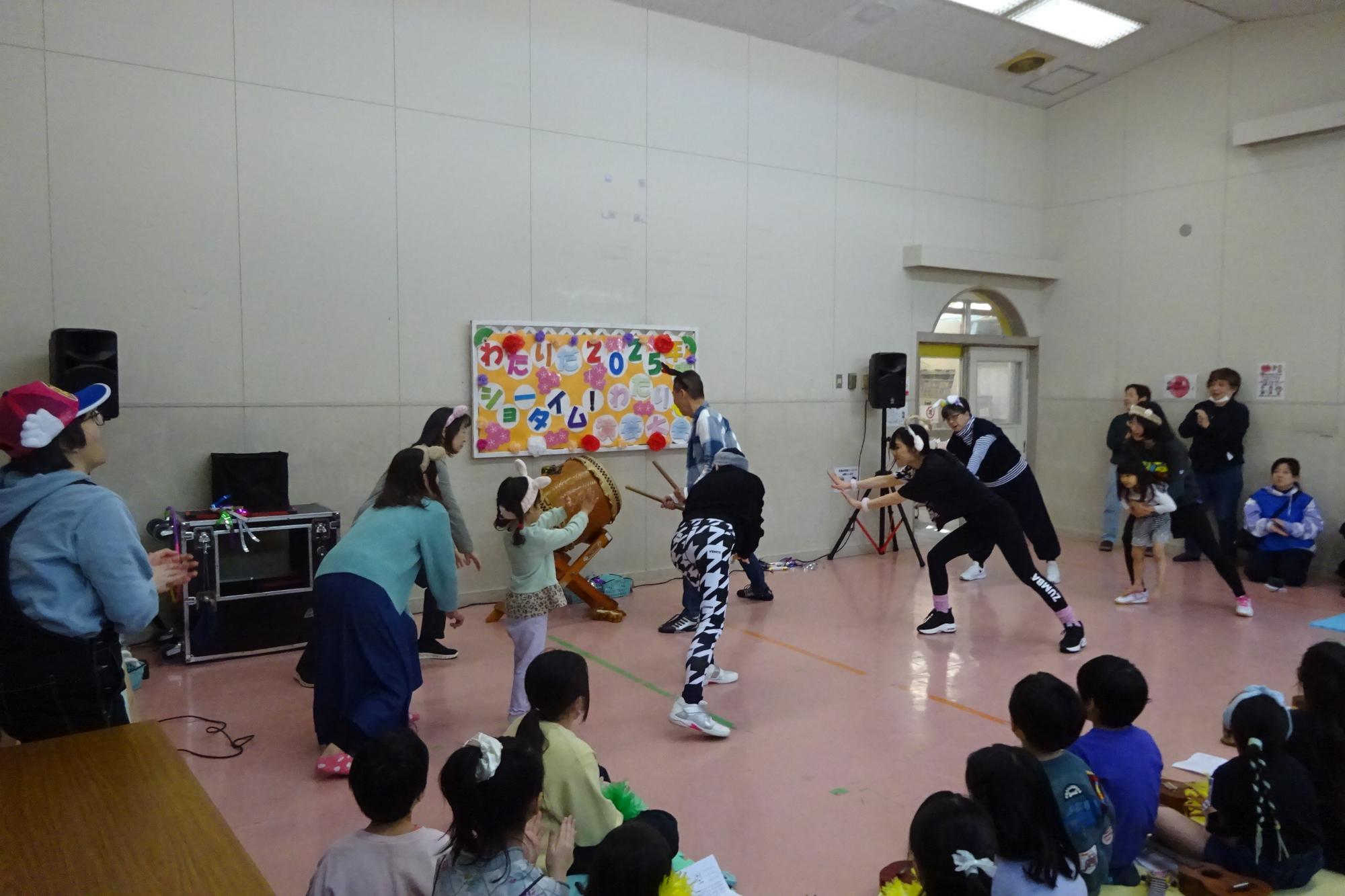 わたりだ演芸大会の様子