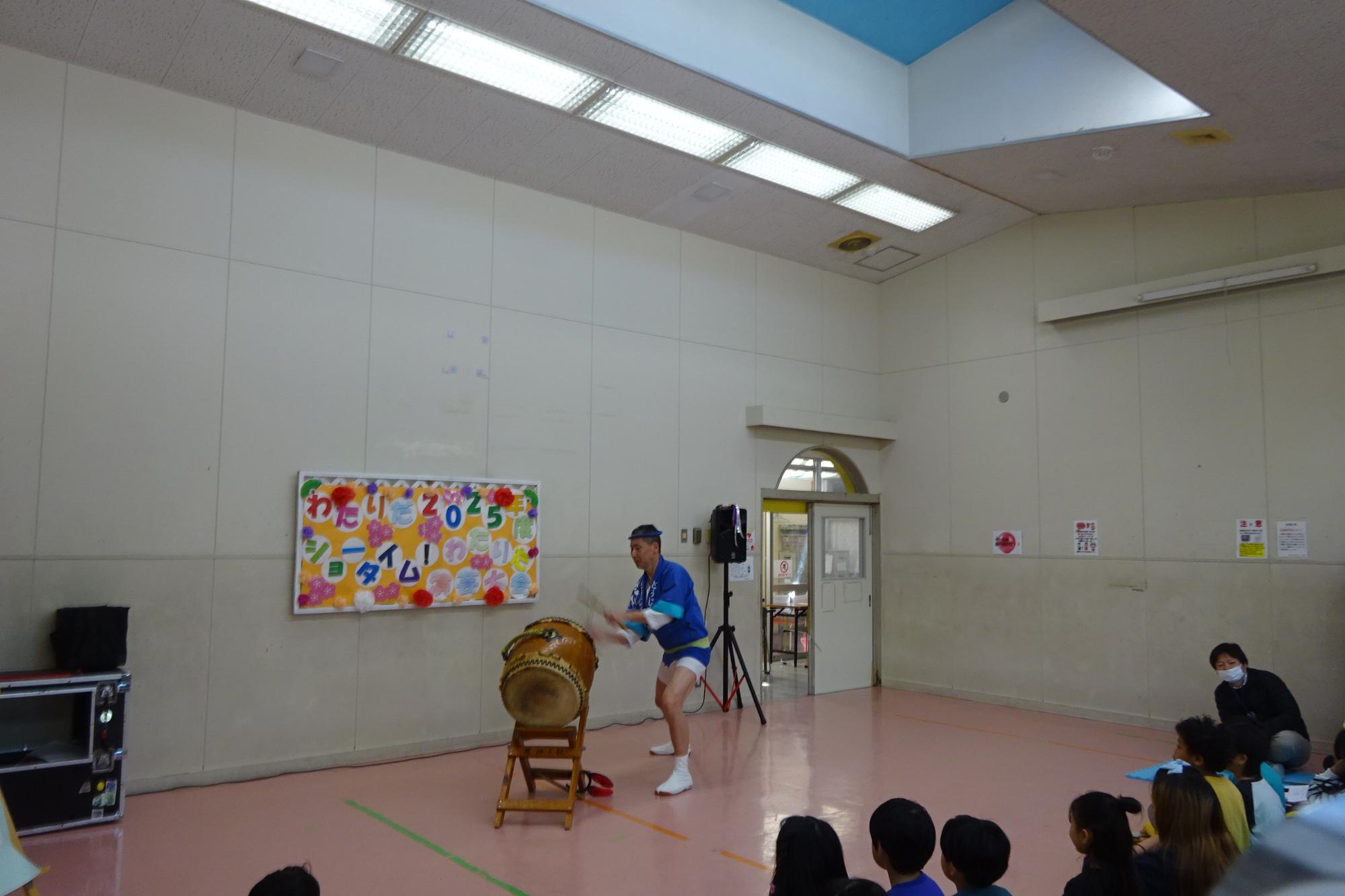 わたりだ演芸大会の様子