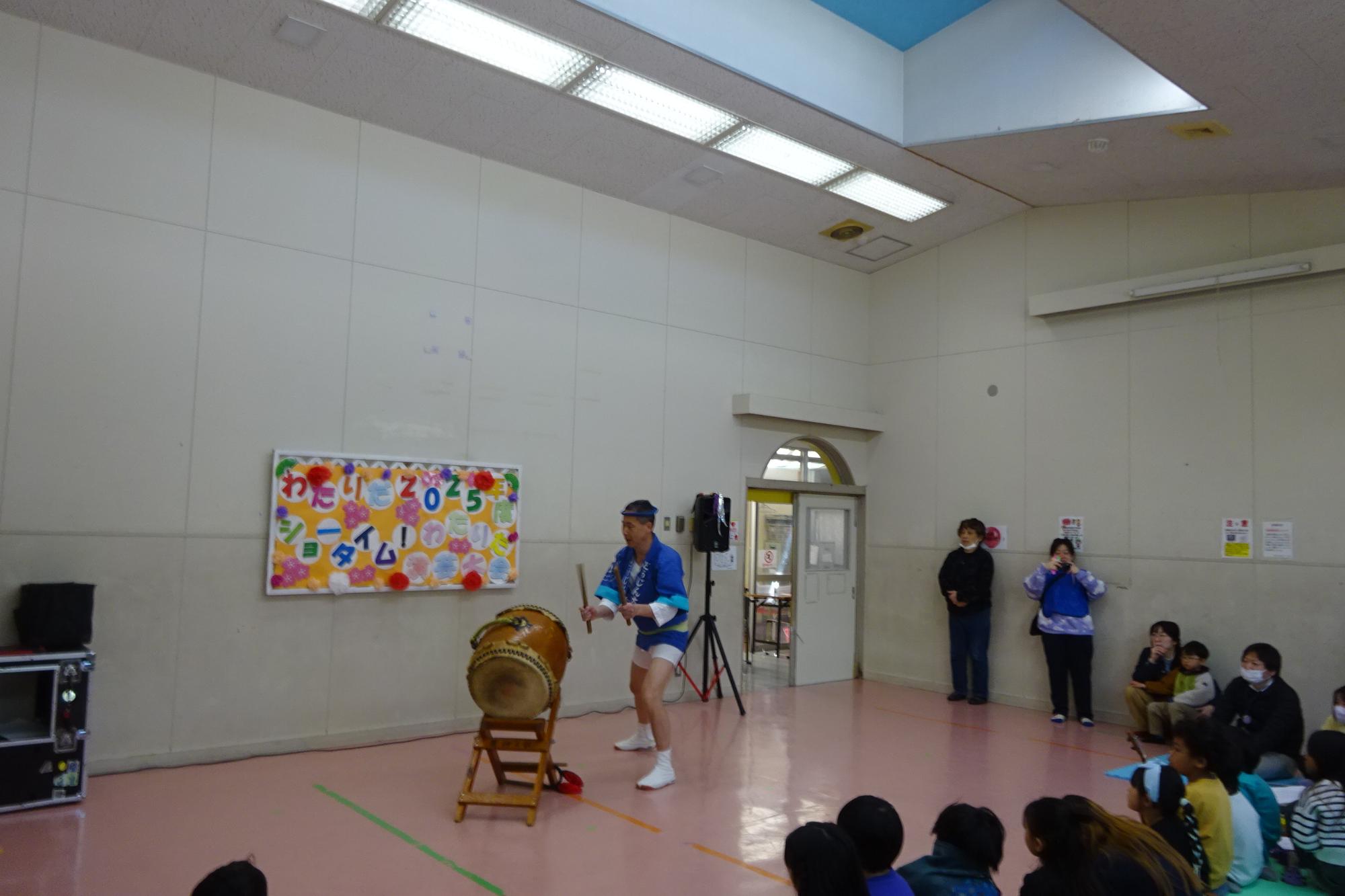 わたりだ演芸大会の様子