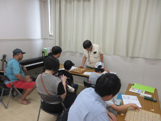 名人に挑む子どもたちの様子