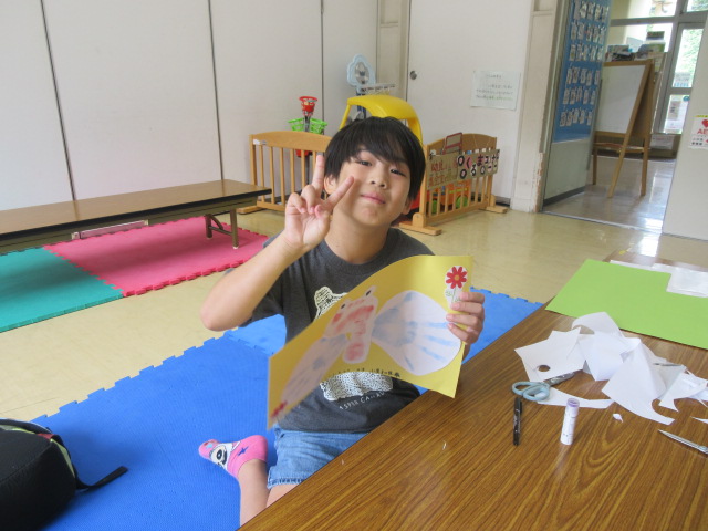 とんぼ手形工作の様子