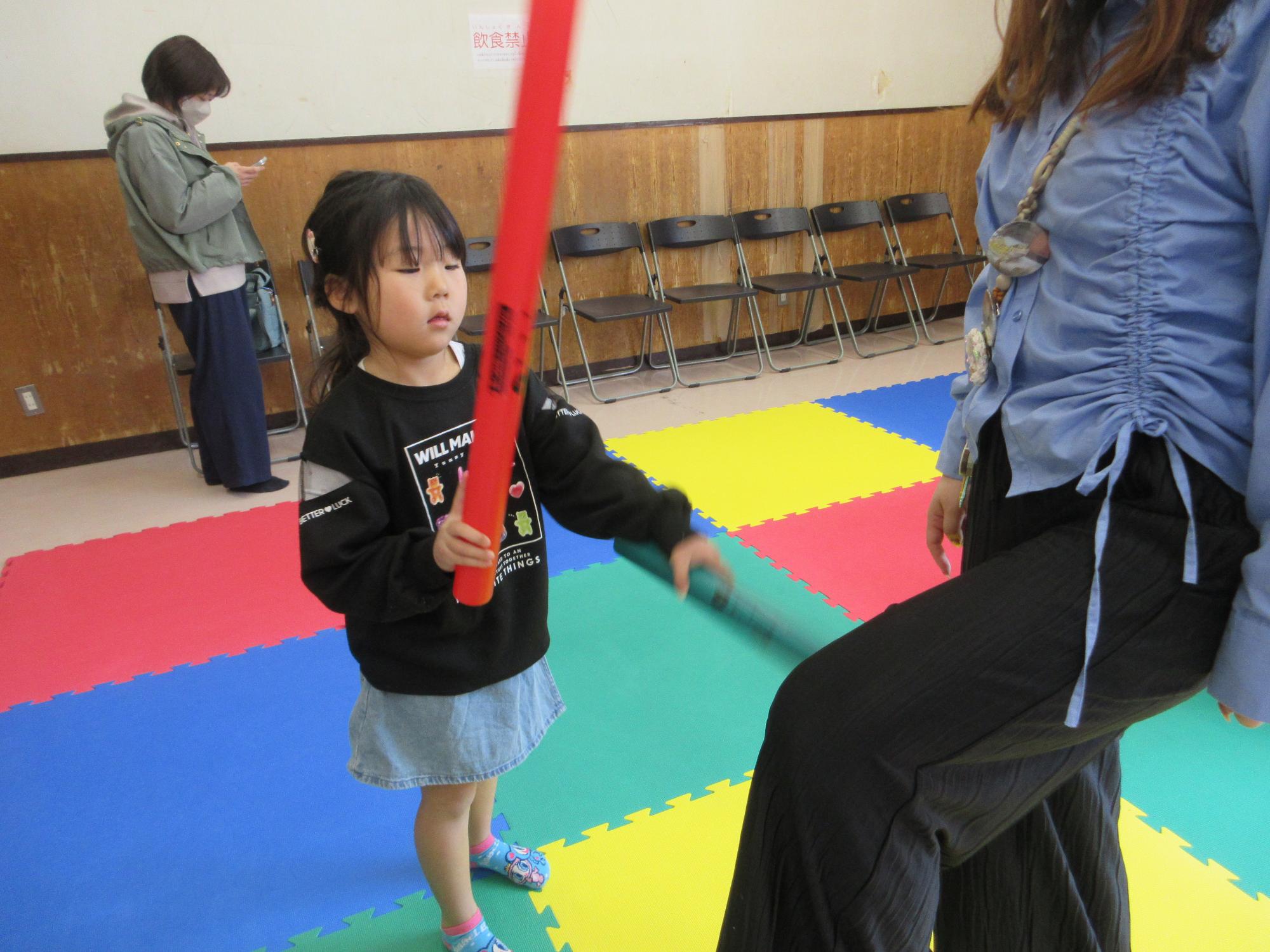 チューニングパイプミュージックを体験する様子