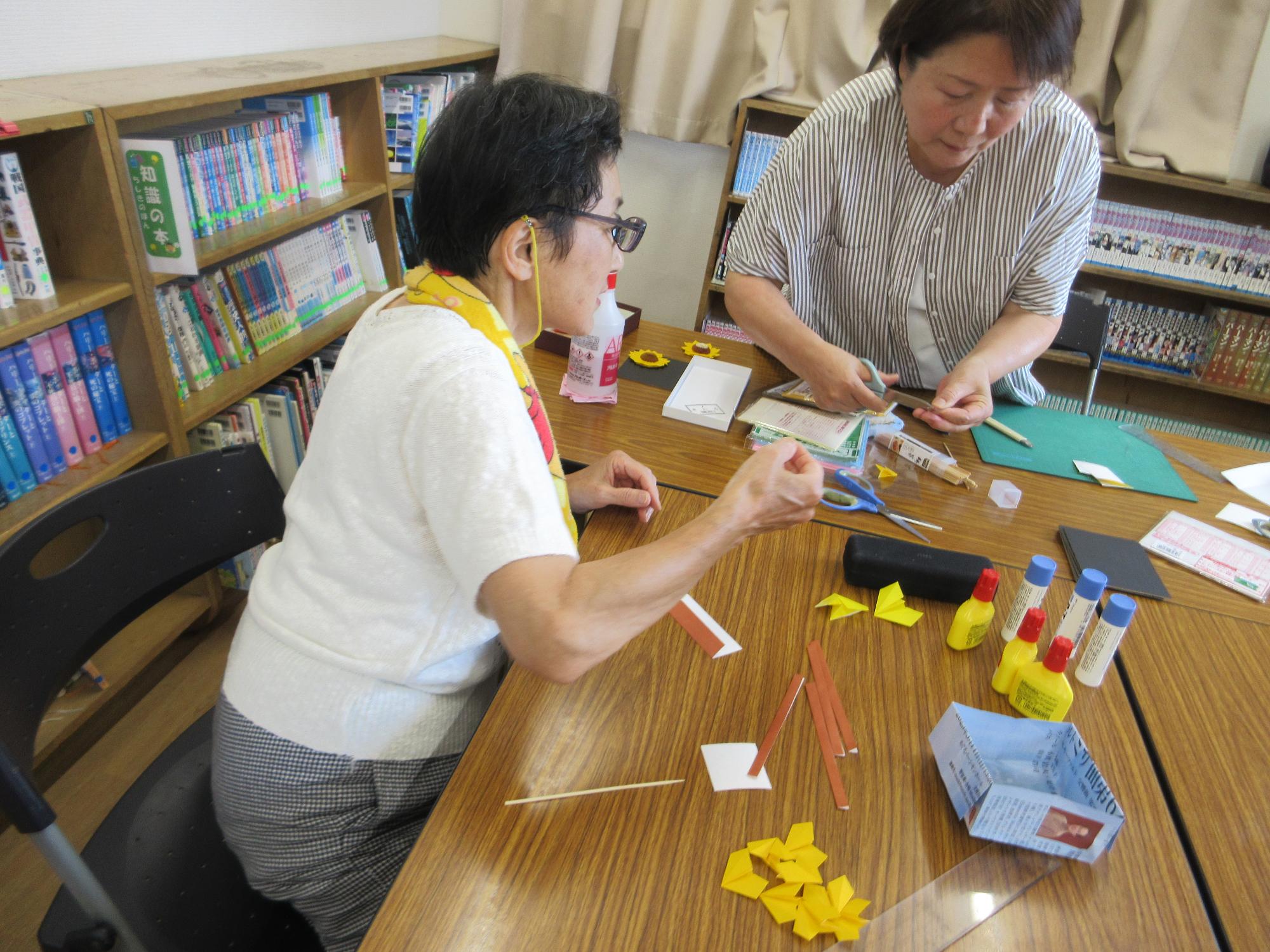 ヒマワリを作る様子