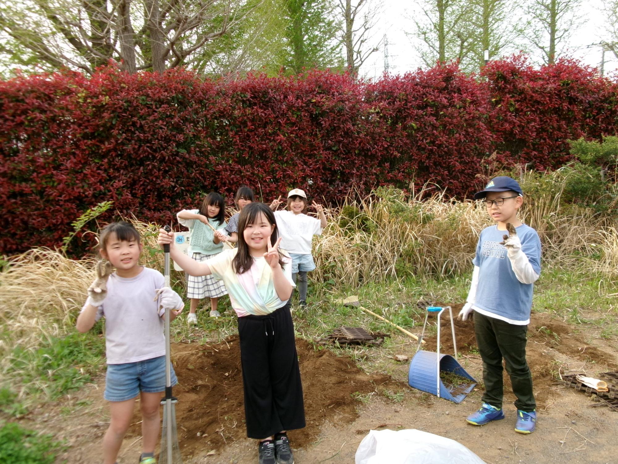 みたっこ菜園メンバーの集合写真です