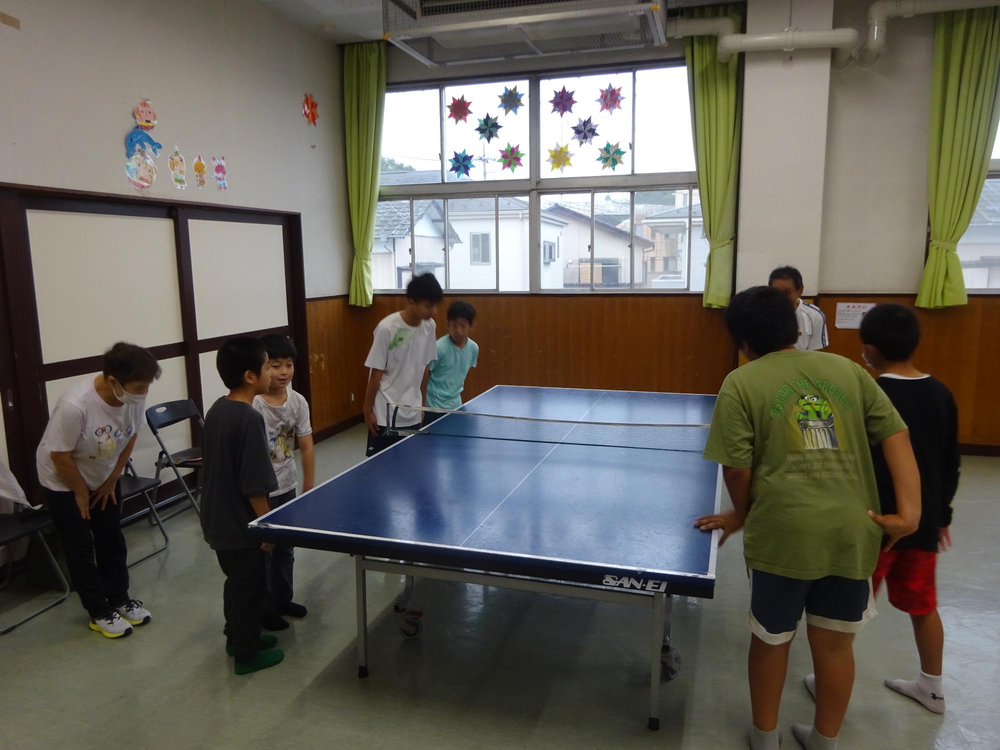 最後のあいさつをしている様子