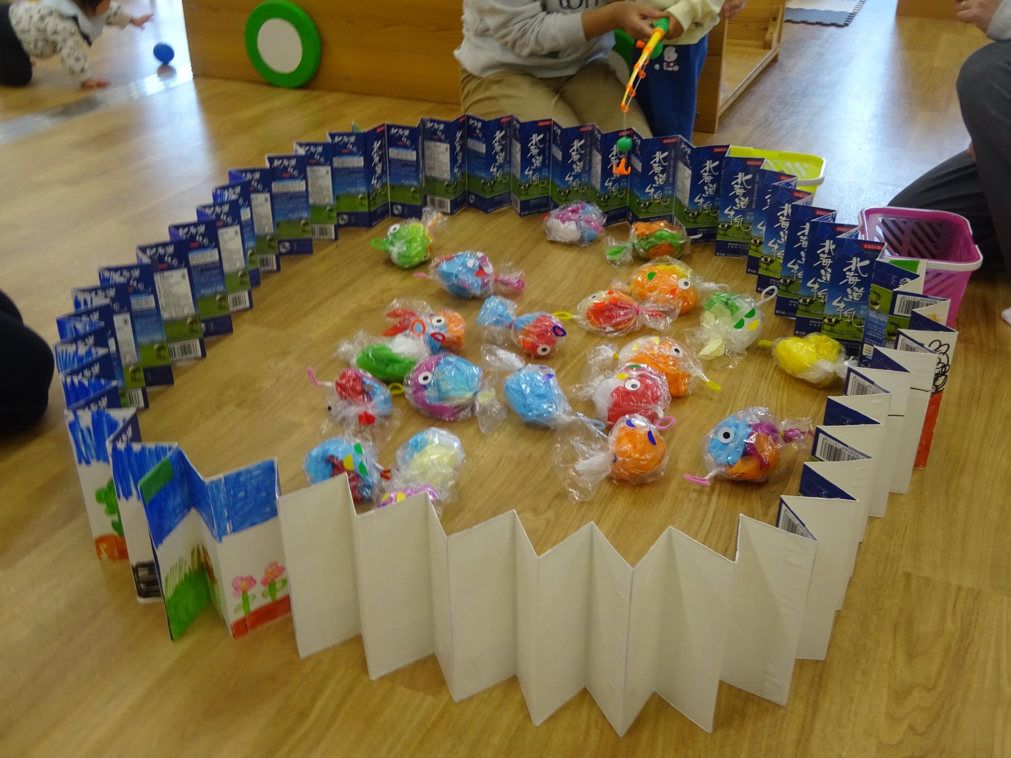 魚つりゲームの様子