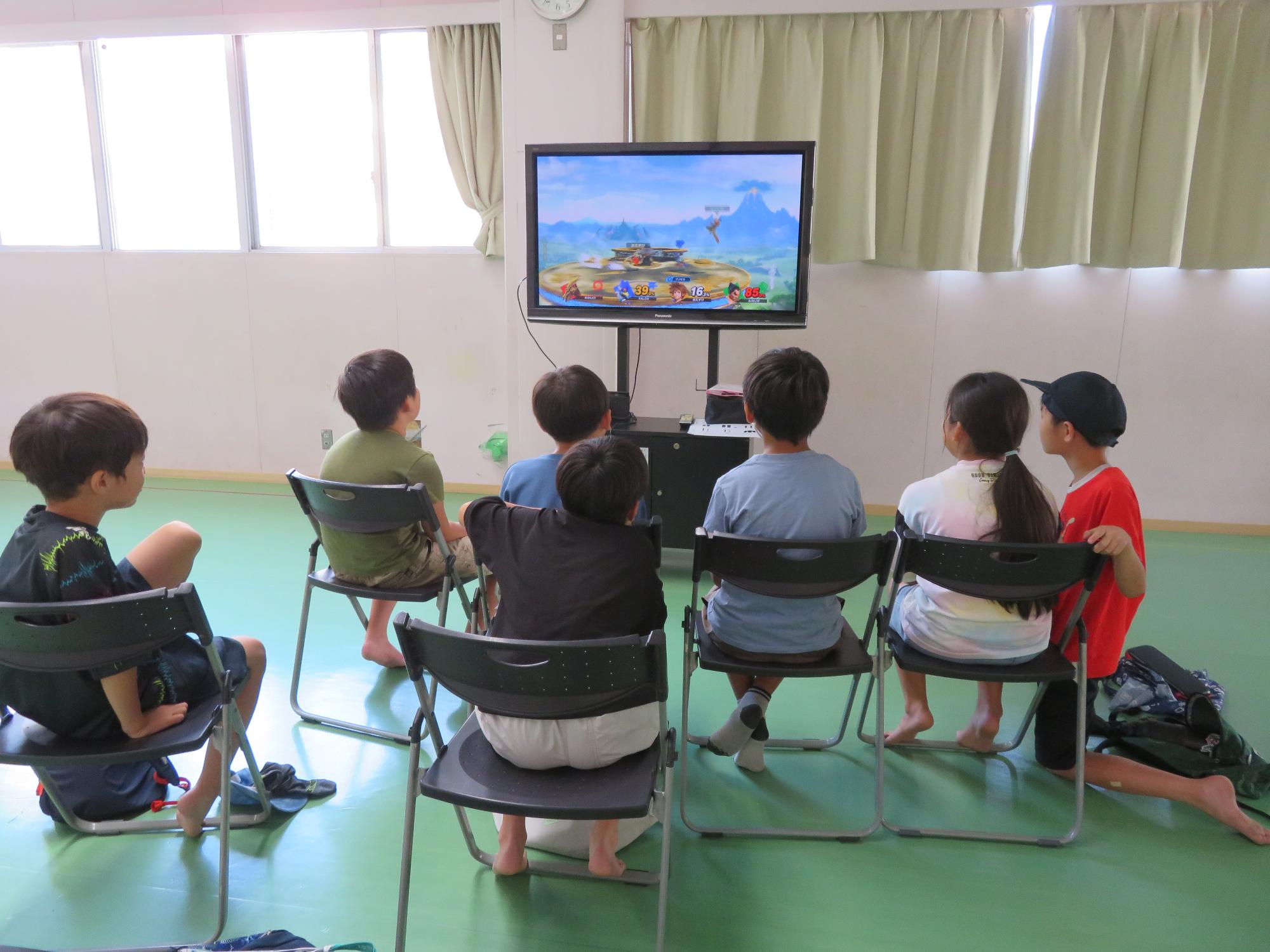 ゲームをしている写真