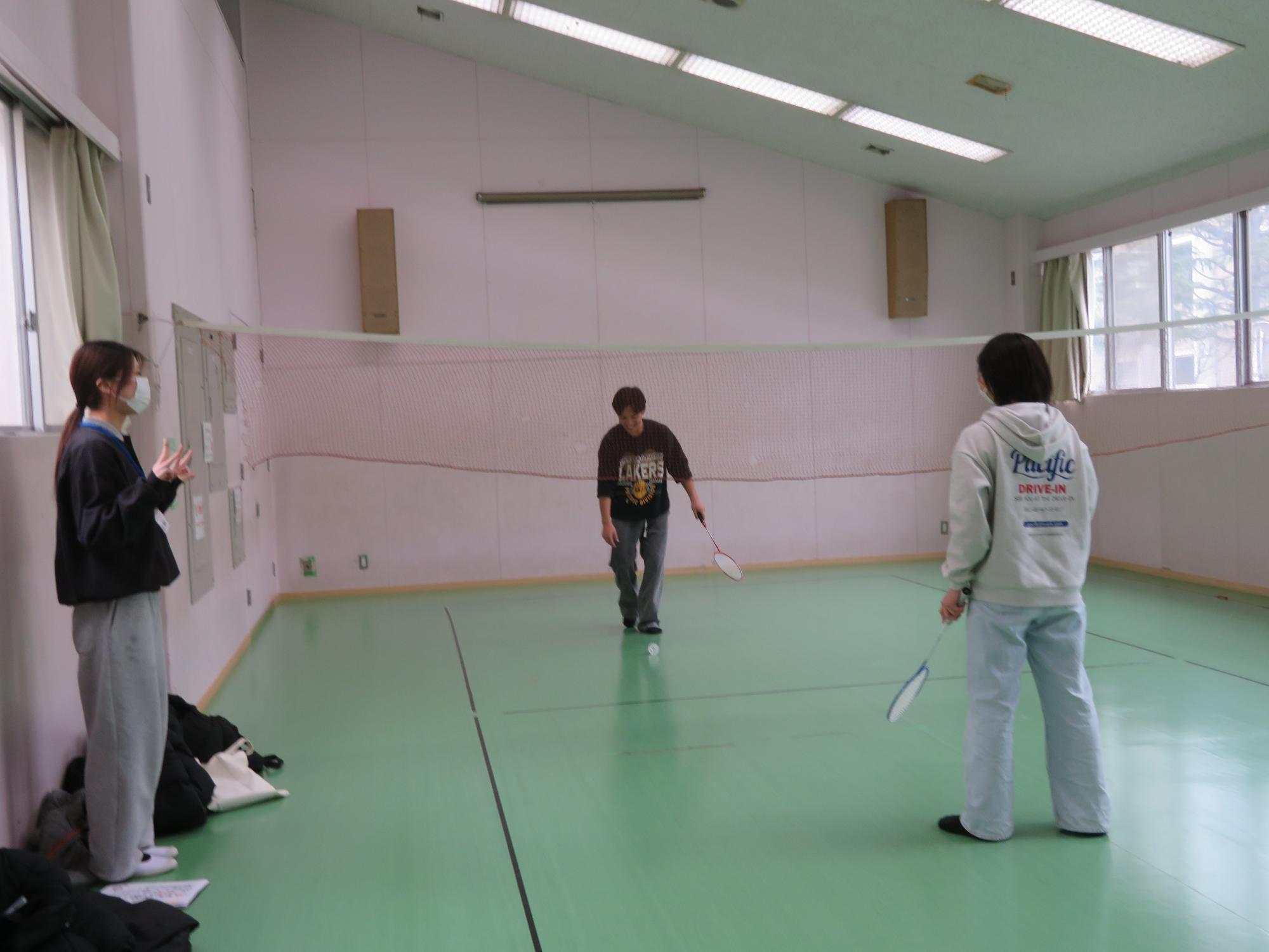 バトミントン大会の写真