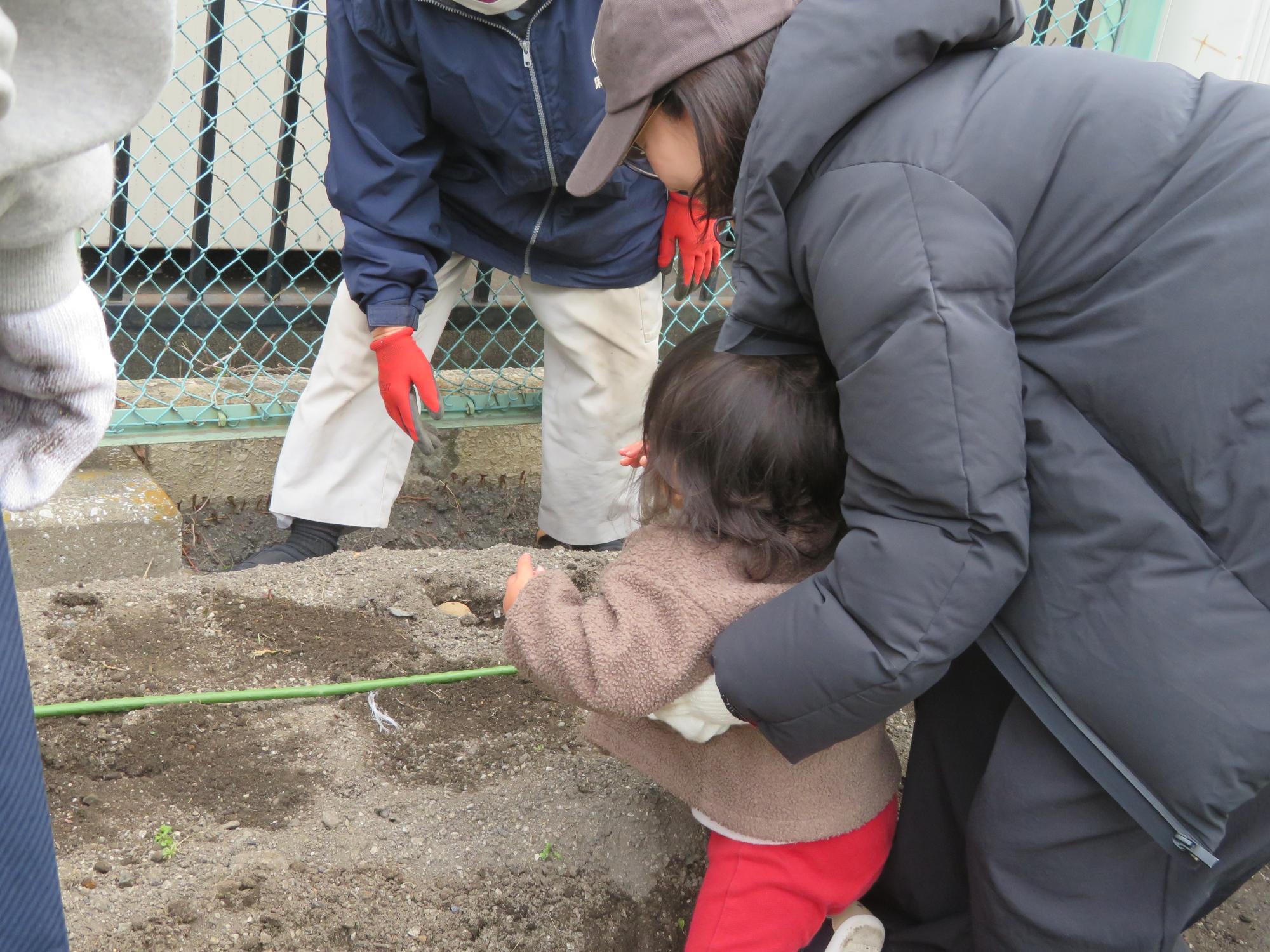 卓球交流会＆花植え会3月