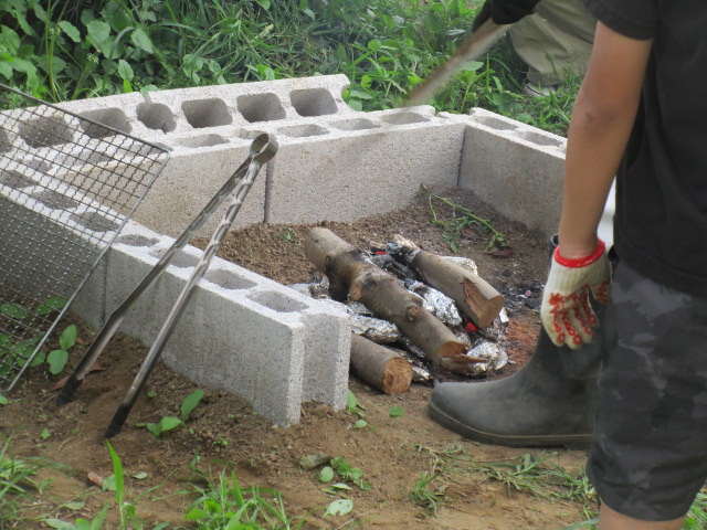 農園クラブ火おこしの写真