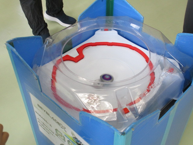 ベイブレード大会の写真