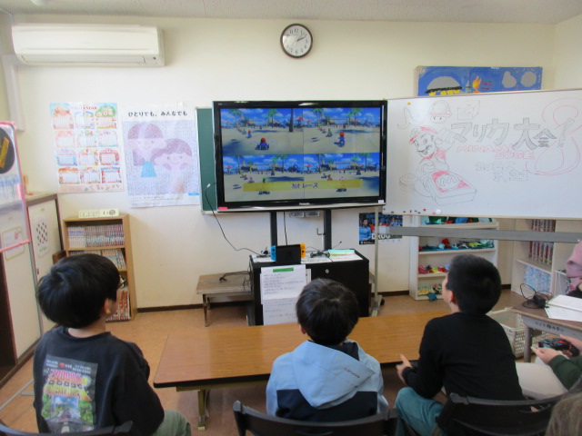 レースゲーム大会決勝の写真