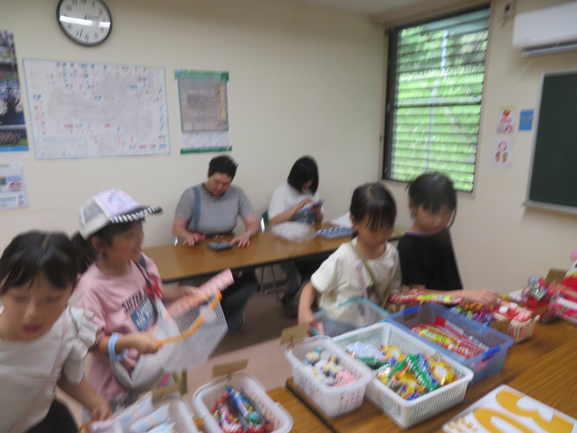 キネマコネでお買い物中の様子