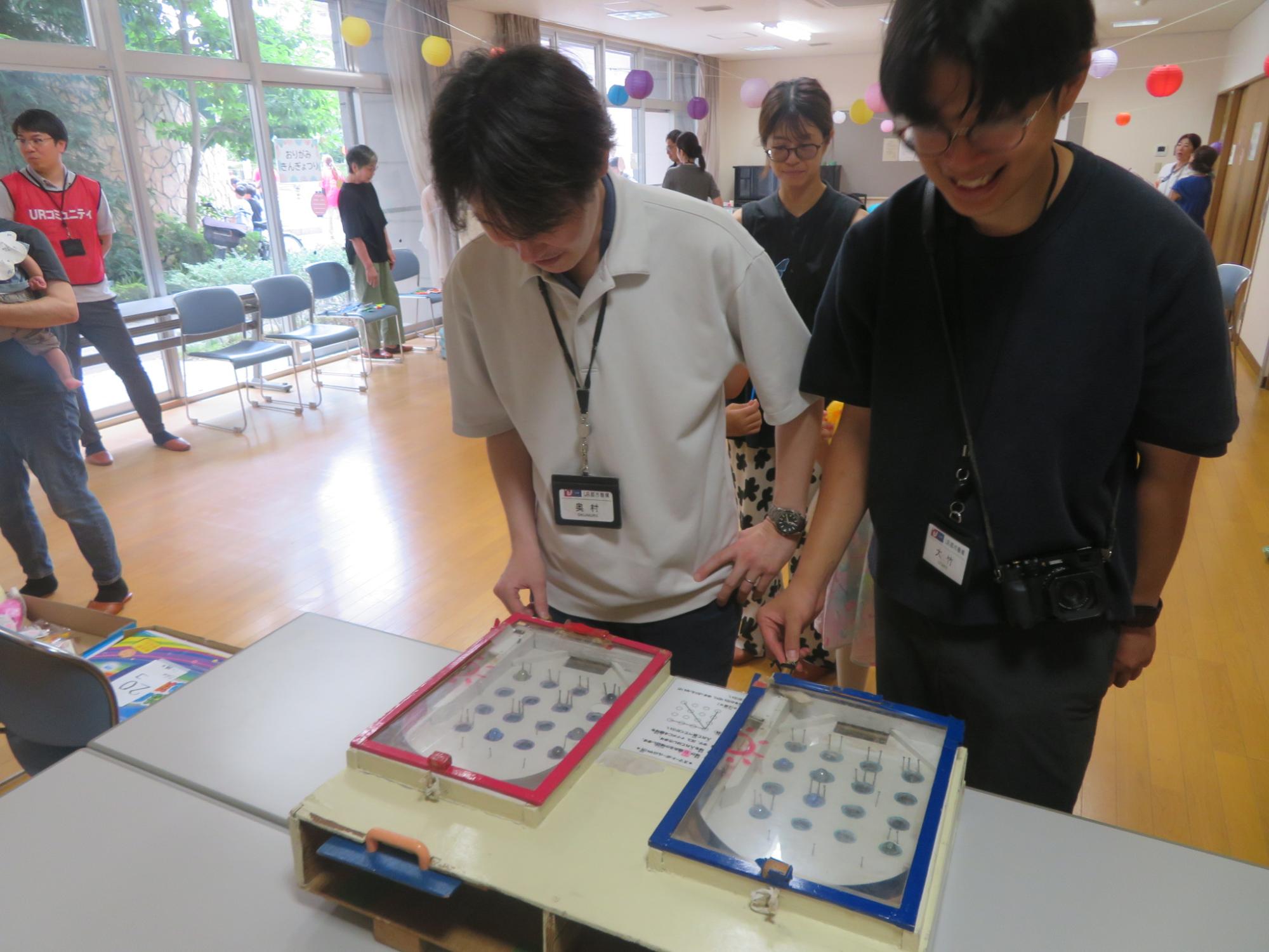 スマートボールを楽しむみなさん